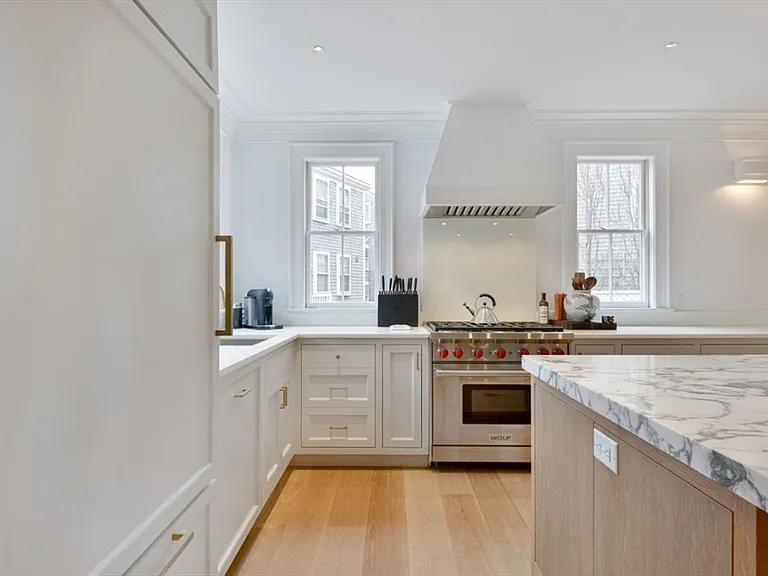 51 Fair St — Photo 23