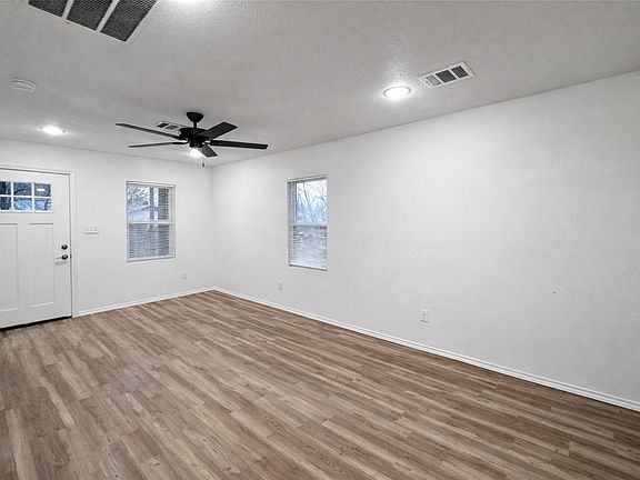 3rd image of 3110 Park St