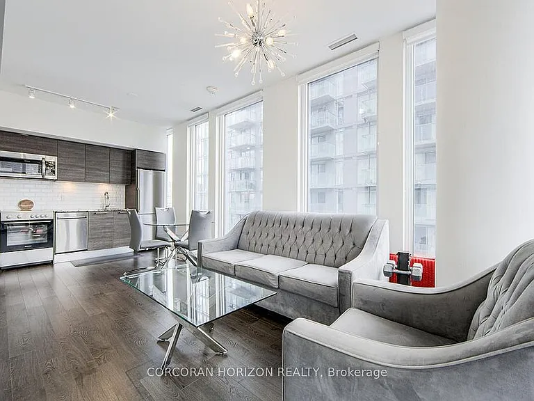 28 Wellesley St E #1104 — Photo 17