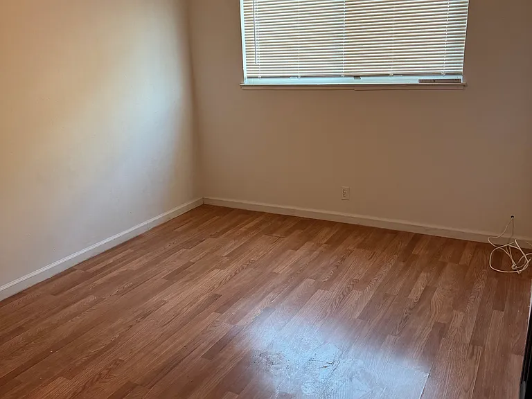 643 La Grande Dr — Photo 10