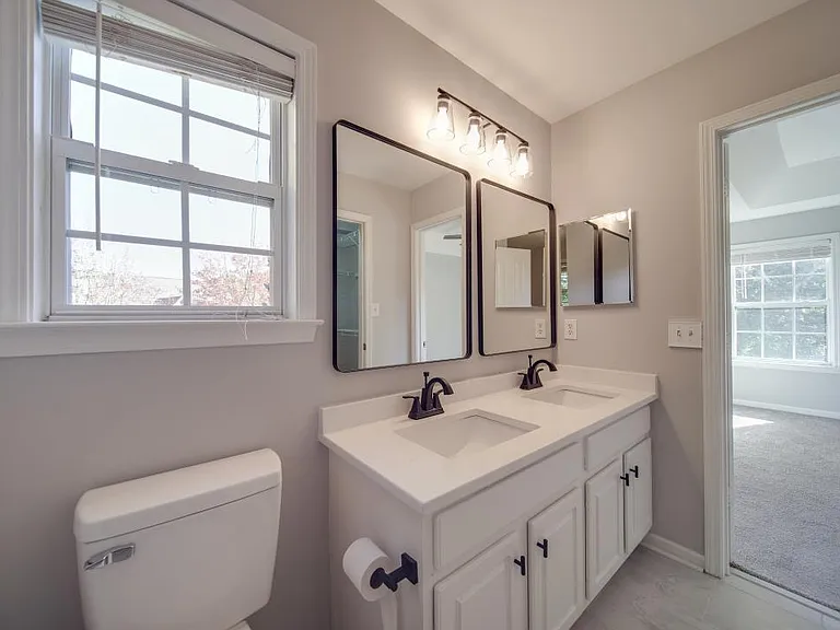 15005 Rothesay Dr — Photo 13