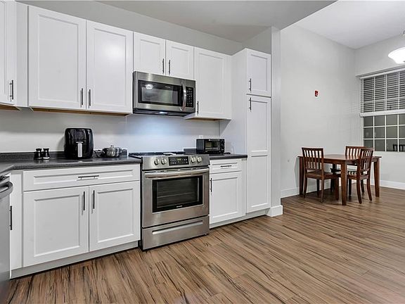 3rd image of 39 Webster St Unit 204