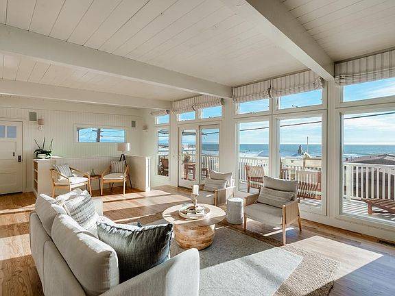 5th image of 621 Beach Dr