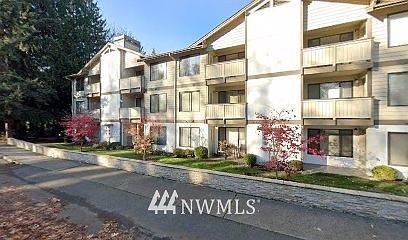 1st image of 220 NE Dogwood Street