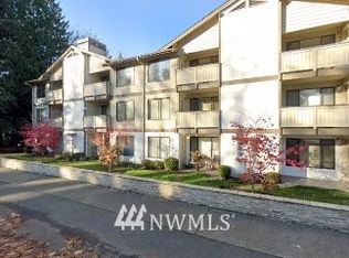 220 NE Dogwood St, Issaquah, WA 98027