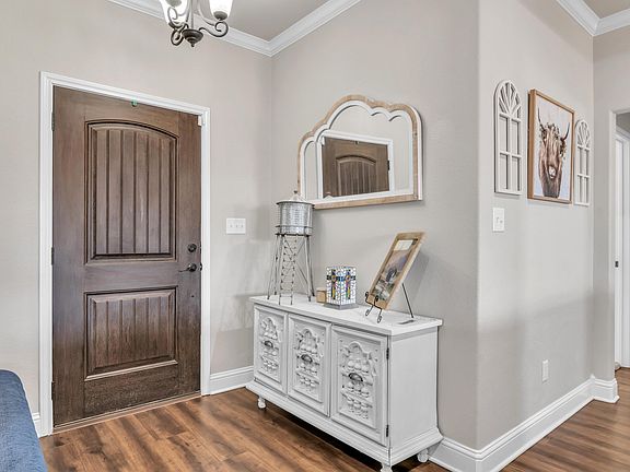 3rd image of 538 Karabeth Ln