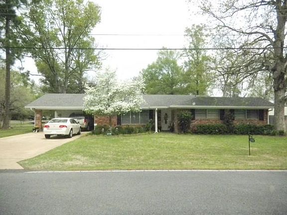 2nd image of 2215 Beechwood Dr