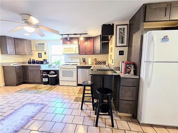 2nd image of 5819 S Galvez St