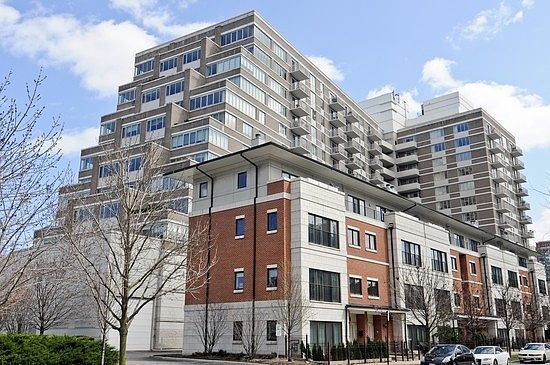 1st image of 1515 S Prairie Ave Unit 1419