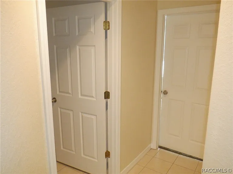 2004 Silverwood St — Photo 11