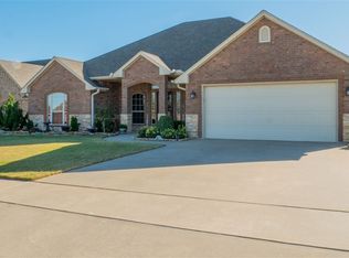8306 SW Fitzroy Pl, Lawton, OK 73505
