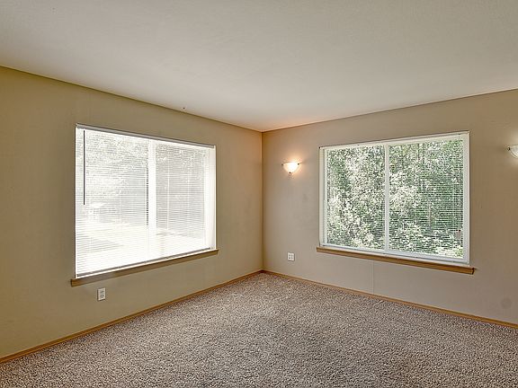5th image of 502 Alder Pl #A