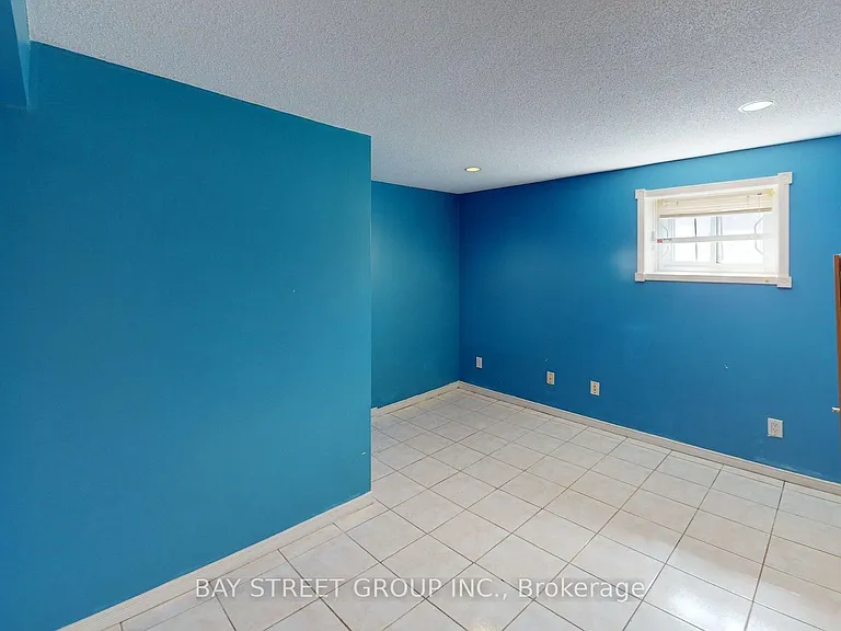 36 Grandview Ave #BASEMENT — Photo 8