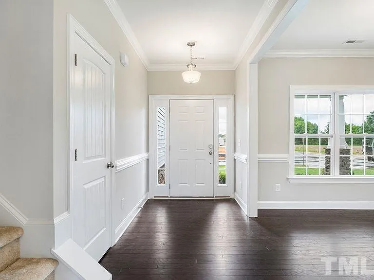 1111 Clearwood Ln — Photo 2