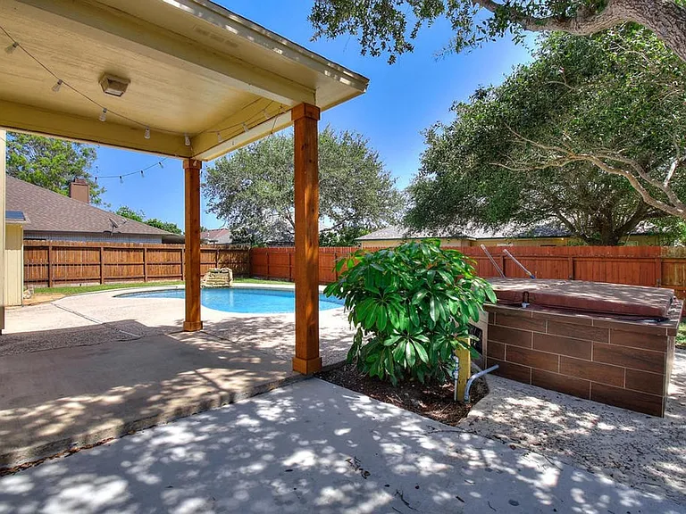 5101 Cavendish Dr — Photo 16