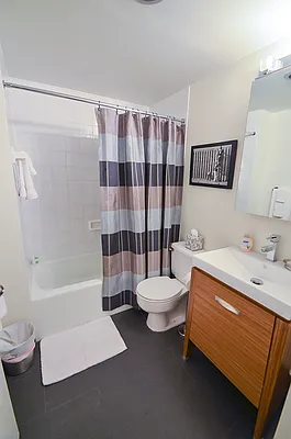 Rented by Global Realty Opportunities | media 48