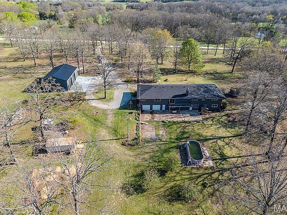 5th image of 19849 Hazel Rd