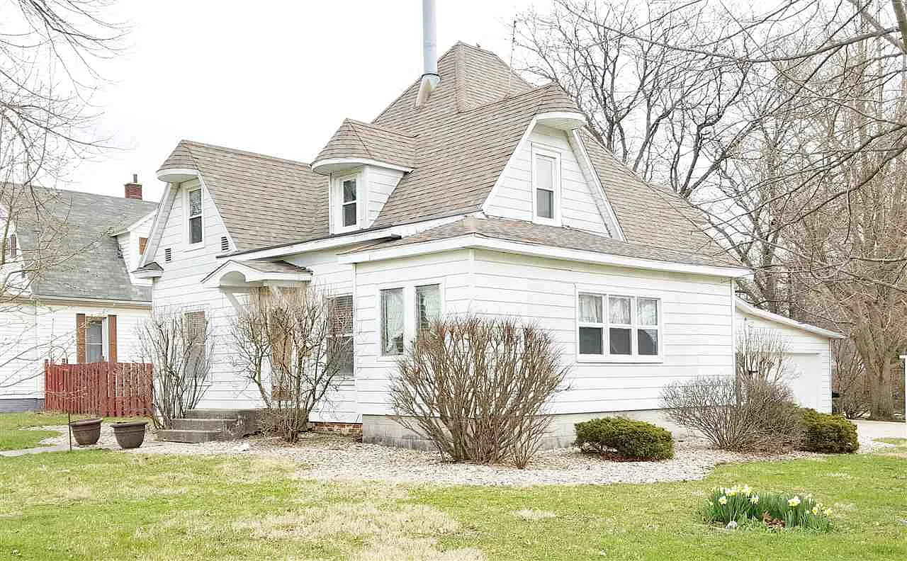 202 N Whitley St photo 1