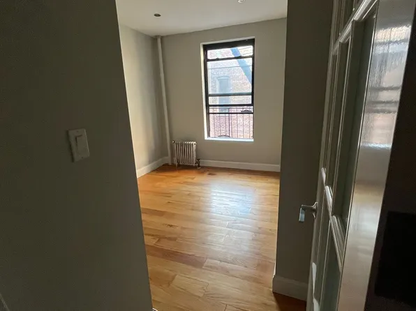 854 West 180th Street image 4 of 16