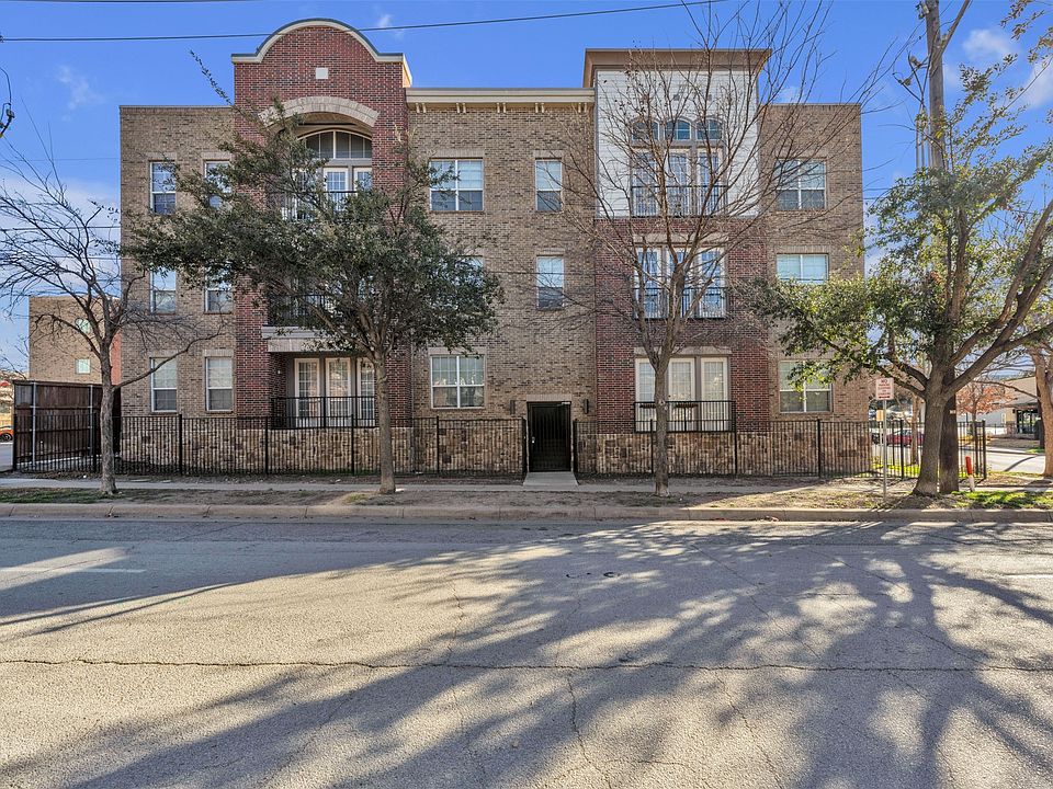 1st image of 1025 W 10th St APT 2105