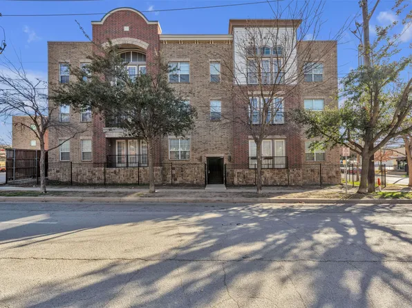 1025 W 10th St APT 2105, Fort Worth, TX 76102