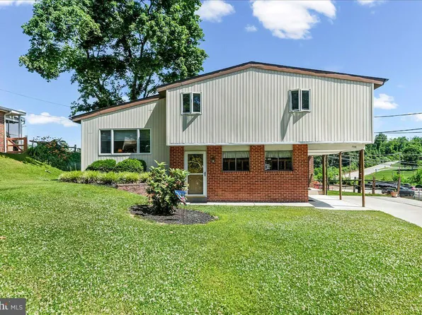 798 Capri Cir, Upper Chichester, PA 19061