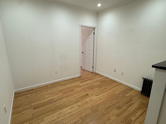 3rd image of 237 Henry St APT 3C
