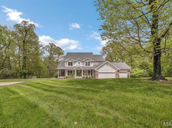 3856 Rooster Ridge Ln, Defiance, MO 63341