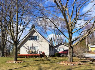 3465 Rush Lake Rd, Pinckney, MI 48169