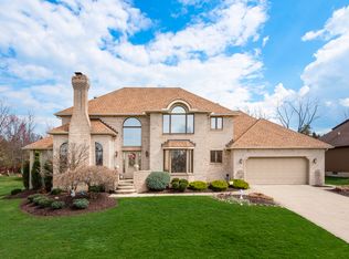 8201 Valleyview Trl, North Royalton, OH 44133