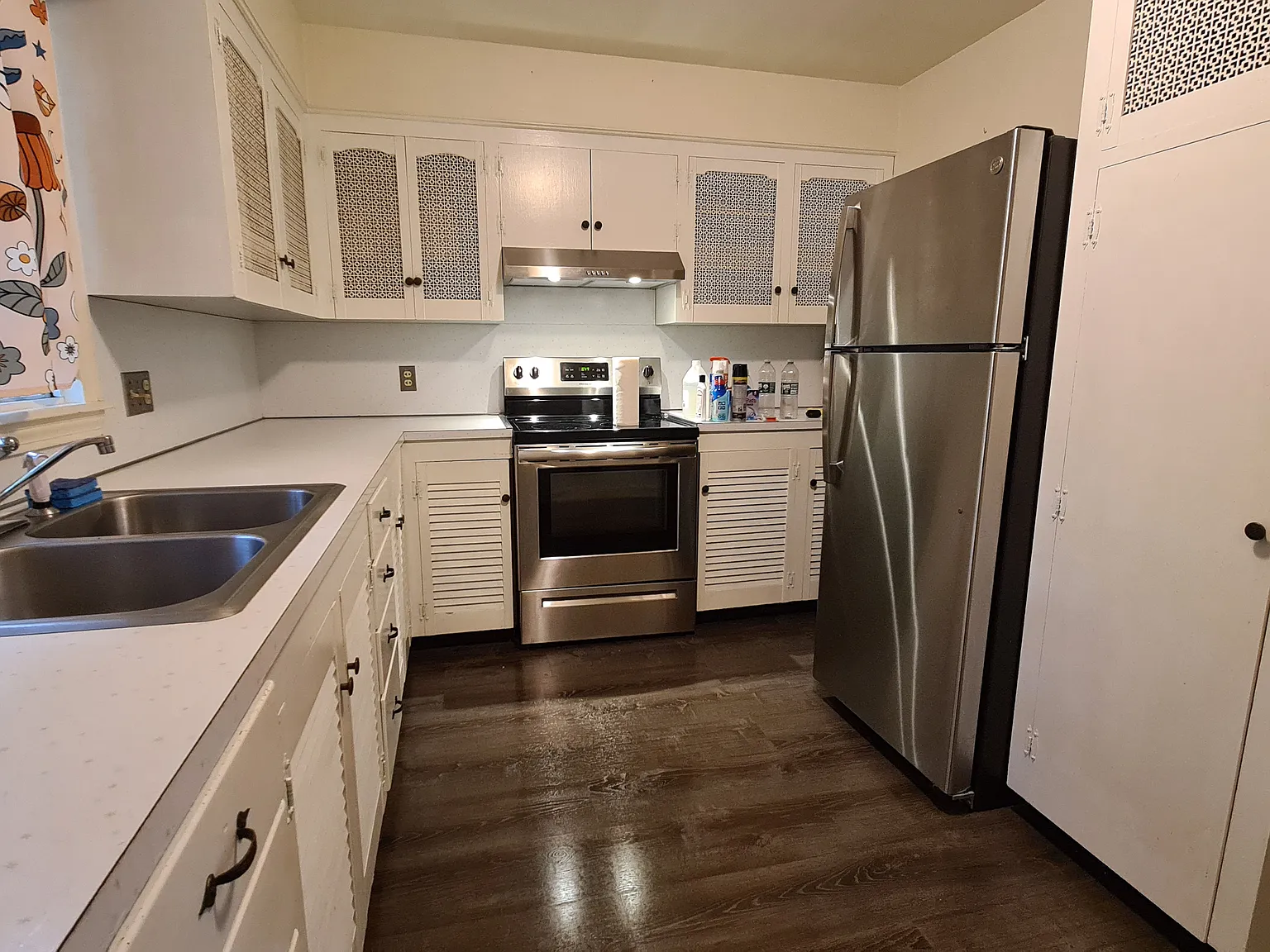 2 bed, 700 sqft, $1,840 — Photo 3
