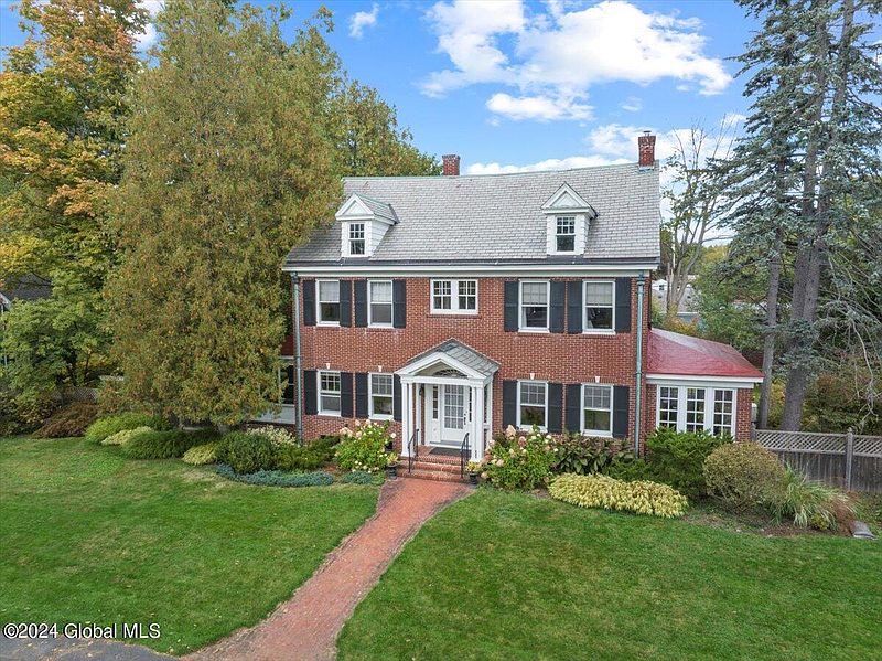 2nd image of 36 Herrick Avenue