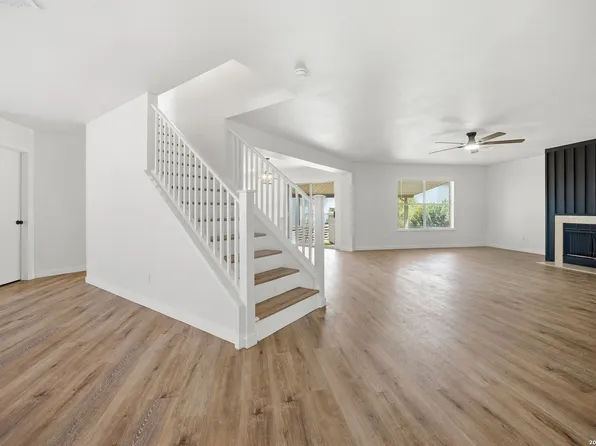 2704 ASHLEY MDW, Schertz, TX 78154
