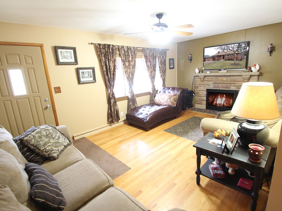 1st image of 806 Woodlawn Ave