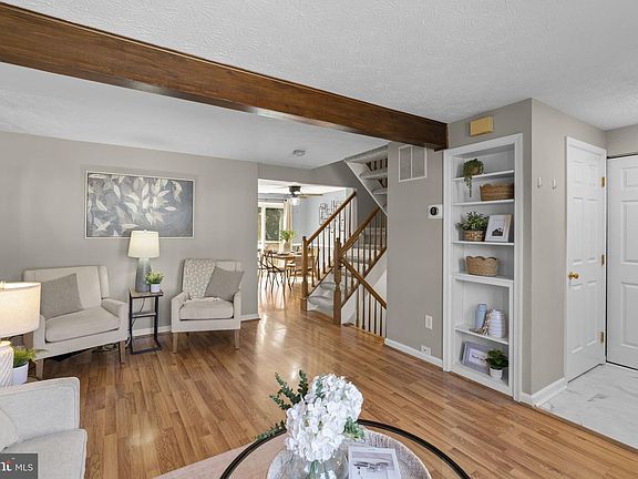 3rd image of 11 Ramsgate Ct