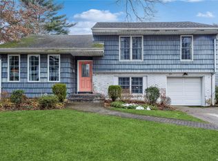 44 Maxwell Rd, Garden City, NY 11530