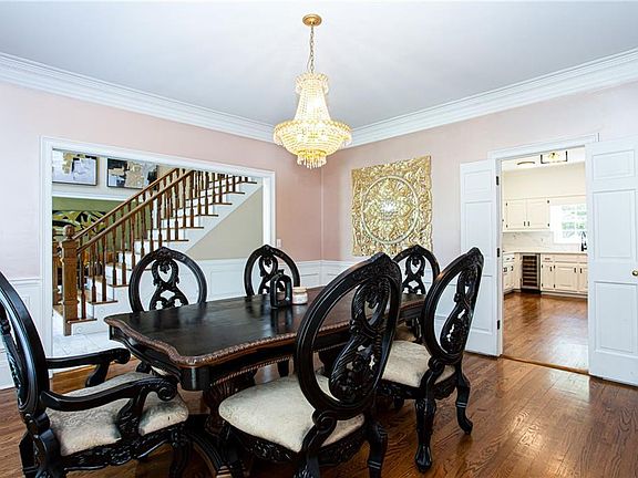 4th image of 1887 Chedworth Ct