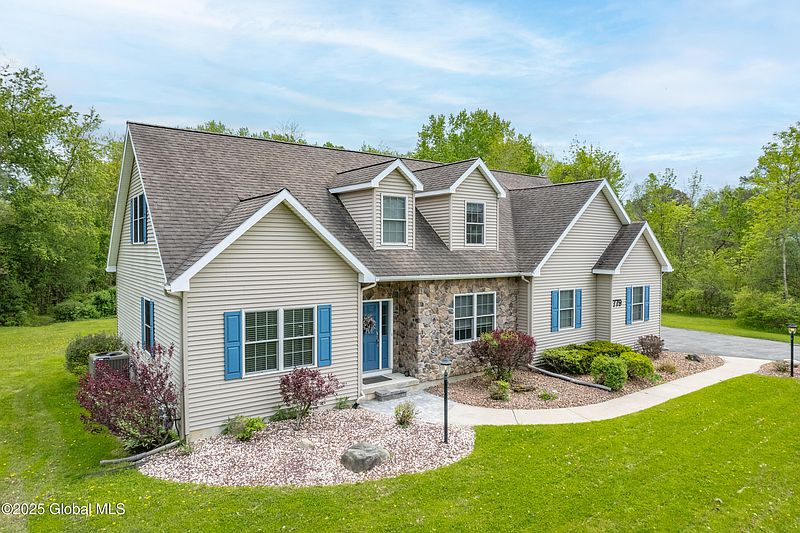 3rd image of 779 Waite Road