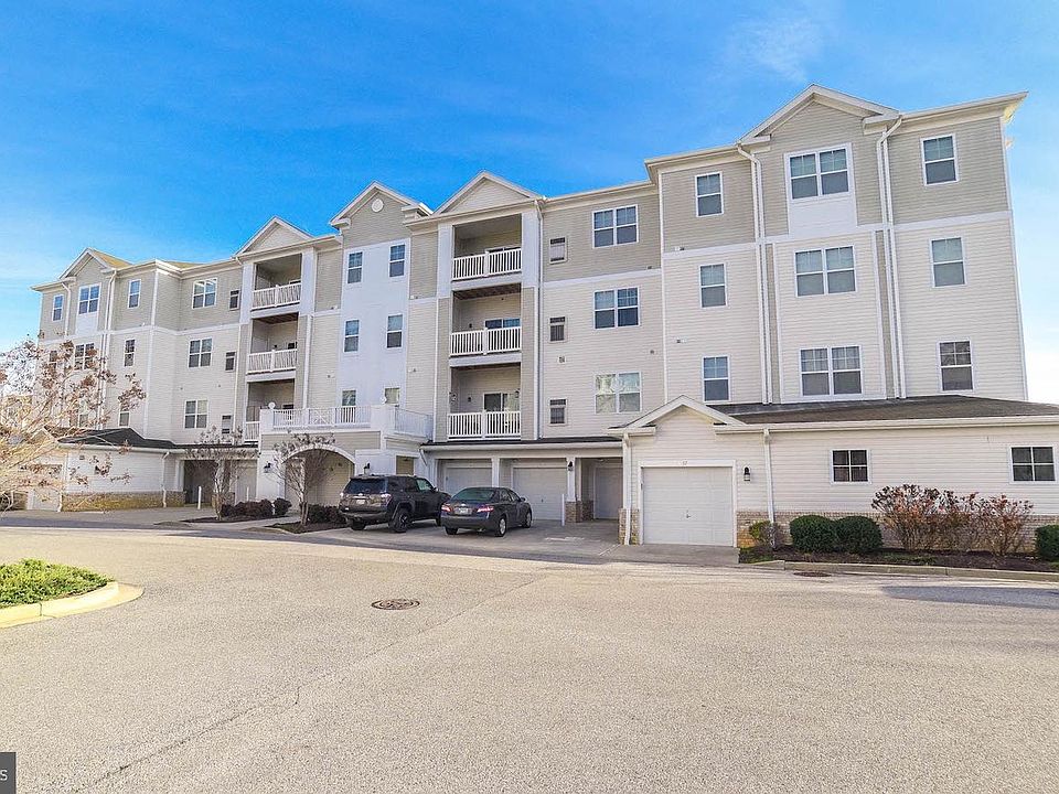 1st image of 23540 Franklin D Roosevelt #4A
