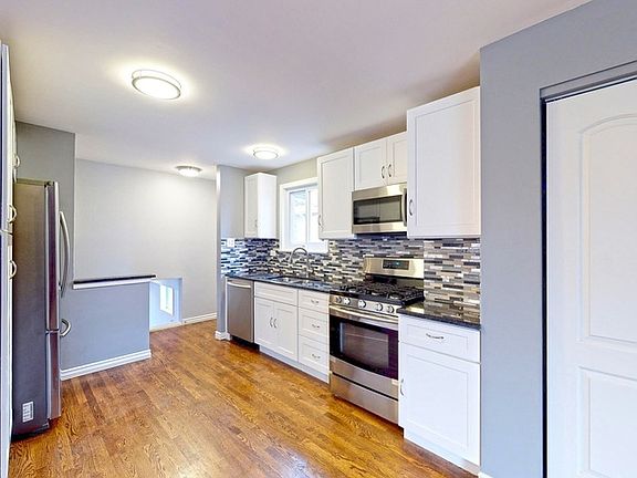 5th image of 8928 S Parnell Ave