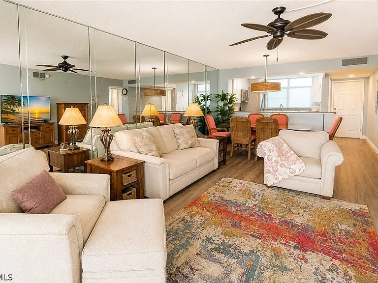 4203 Bay Beach Ln #3E — Photo 6