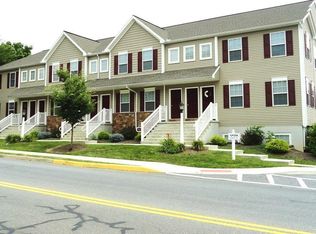 998 Hammon Ave APT 12, Ephrata, PA 17522