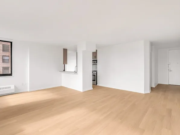 200 West 60th Street image 4 of 46