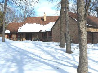 23145 Woodland Rd, Lakeville, MN 55044