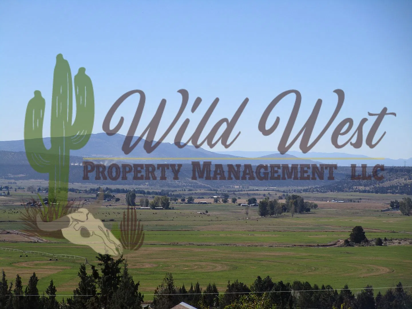 Split Level Home in Ochoco West - Available Now! — Photo 2