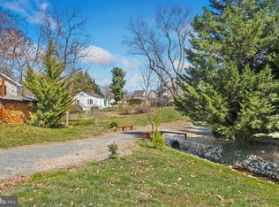 420 S 20th St, Purcellville, VA