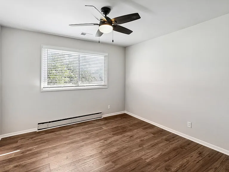 613 Hillsboro Rd #C28 — Photo 8
