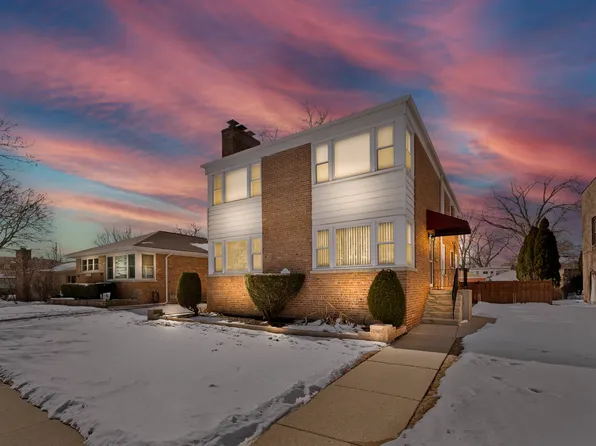 8912 Forestview Rd, Evanston, IL 60203