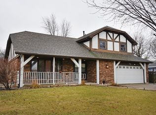 101 Ridge Dr, Shorewood, IL 60404