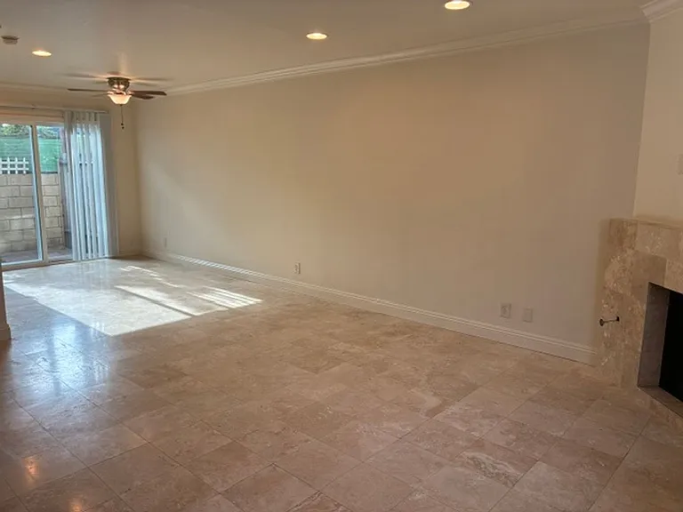 276 Avocado St — Photo 15